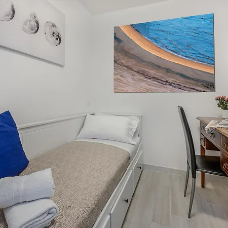 Apartment La Piazzetta In Centro La Spezia